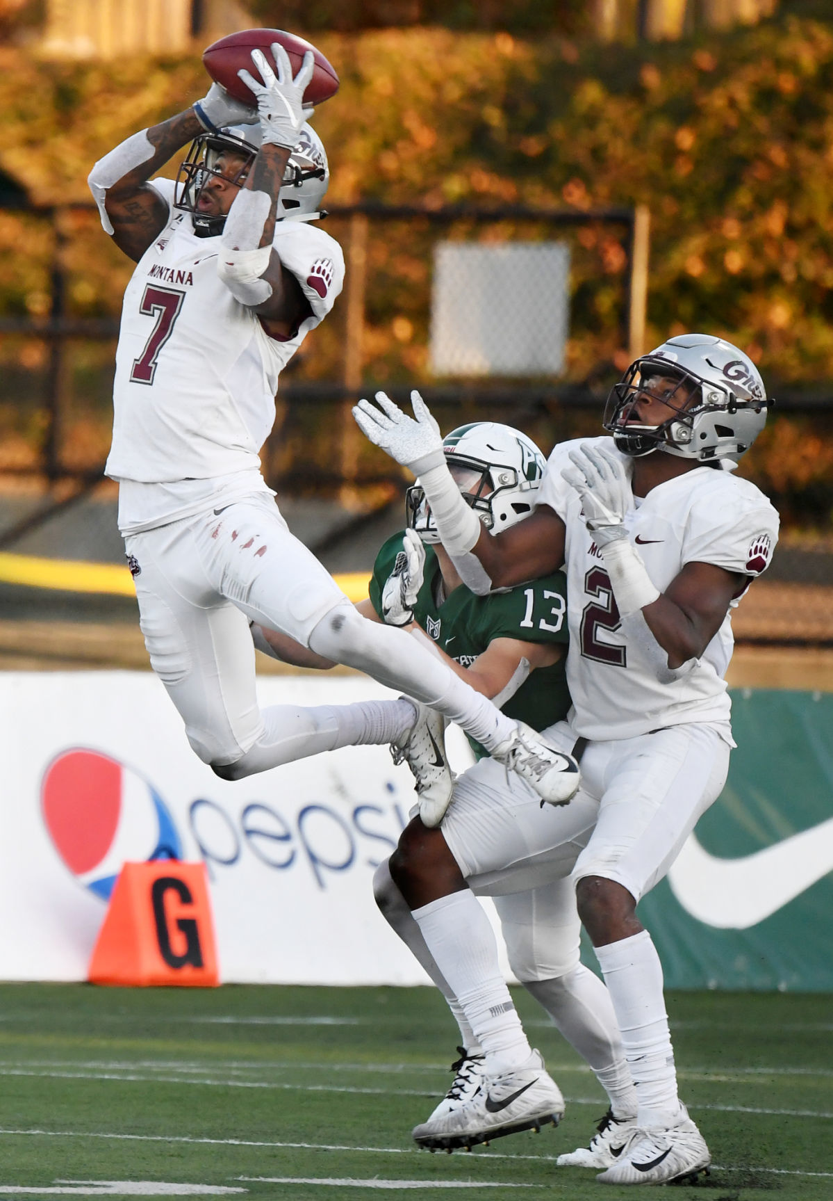 Montana beats Portland State-03-tm .JPG